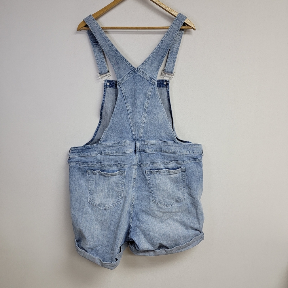 Torrid Shortall Vintage Stretch Light Wash Sz 22 Distressed Cuffed Denim Jumper - Picture 5 of 14